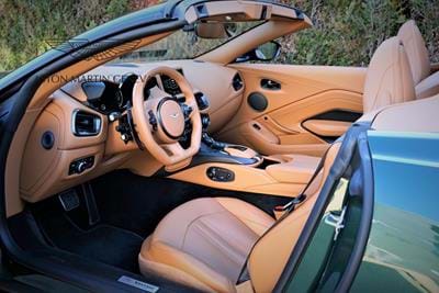 Aston Martin Vantage Roadster 4.0L 510 HP